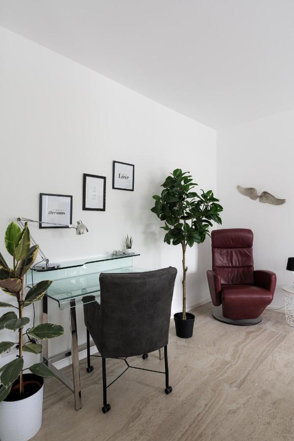 Lulex IV - Traumwohnung Terasse Garten In Нойс Экстерьер фото
